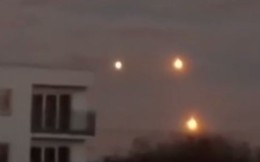 НЛО: огни в небе - видео очевидцев